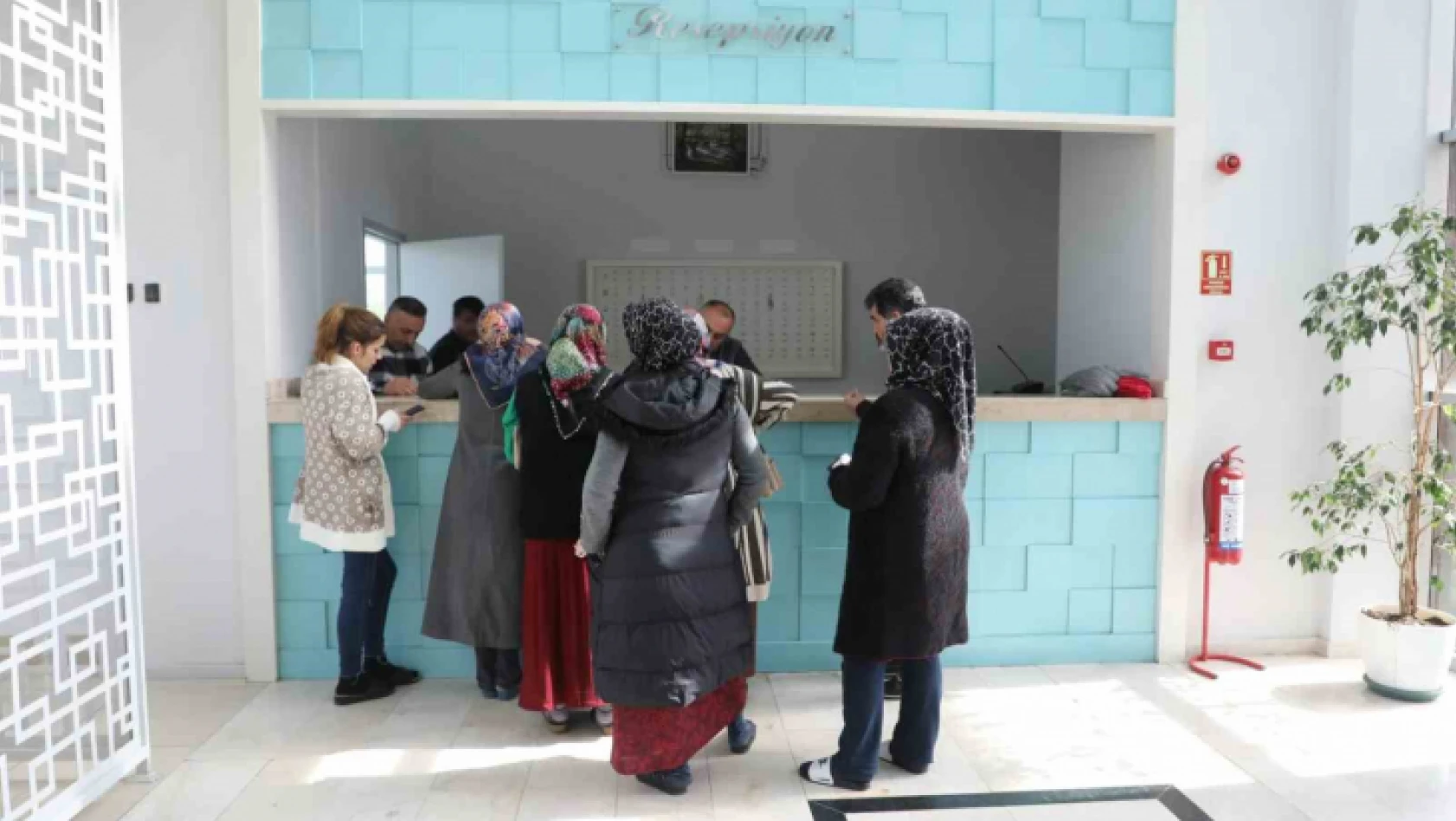 Kocaeli Büyükşehir Belediyesi'nden depremzedelere misafir kart