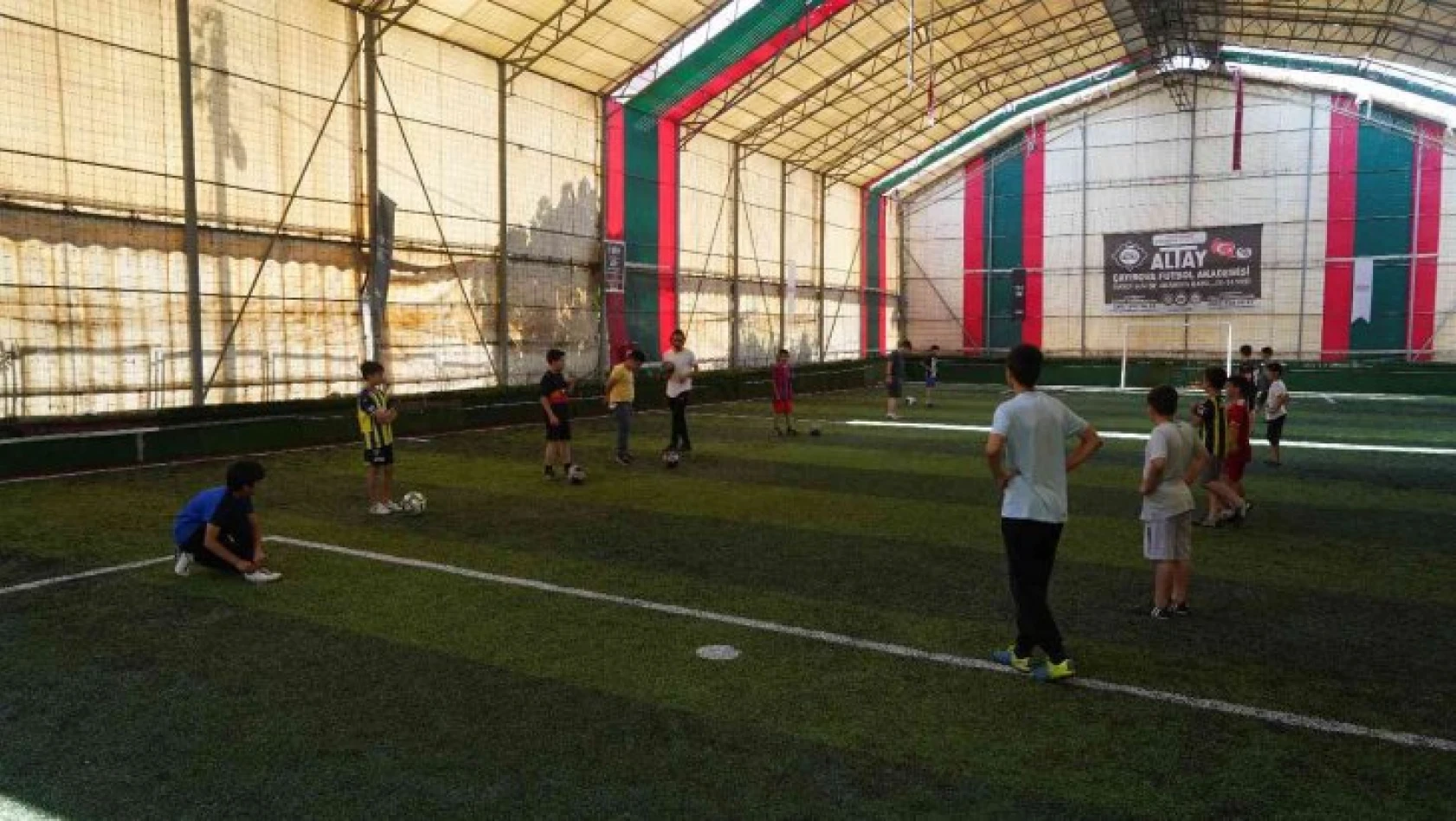 Çayırova'da Yaz Spor Okulları başladı