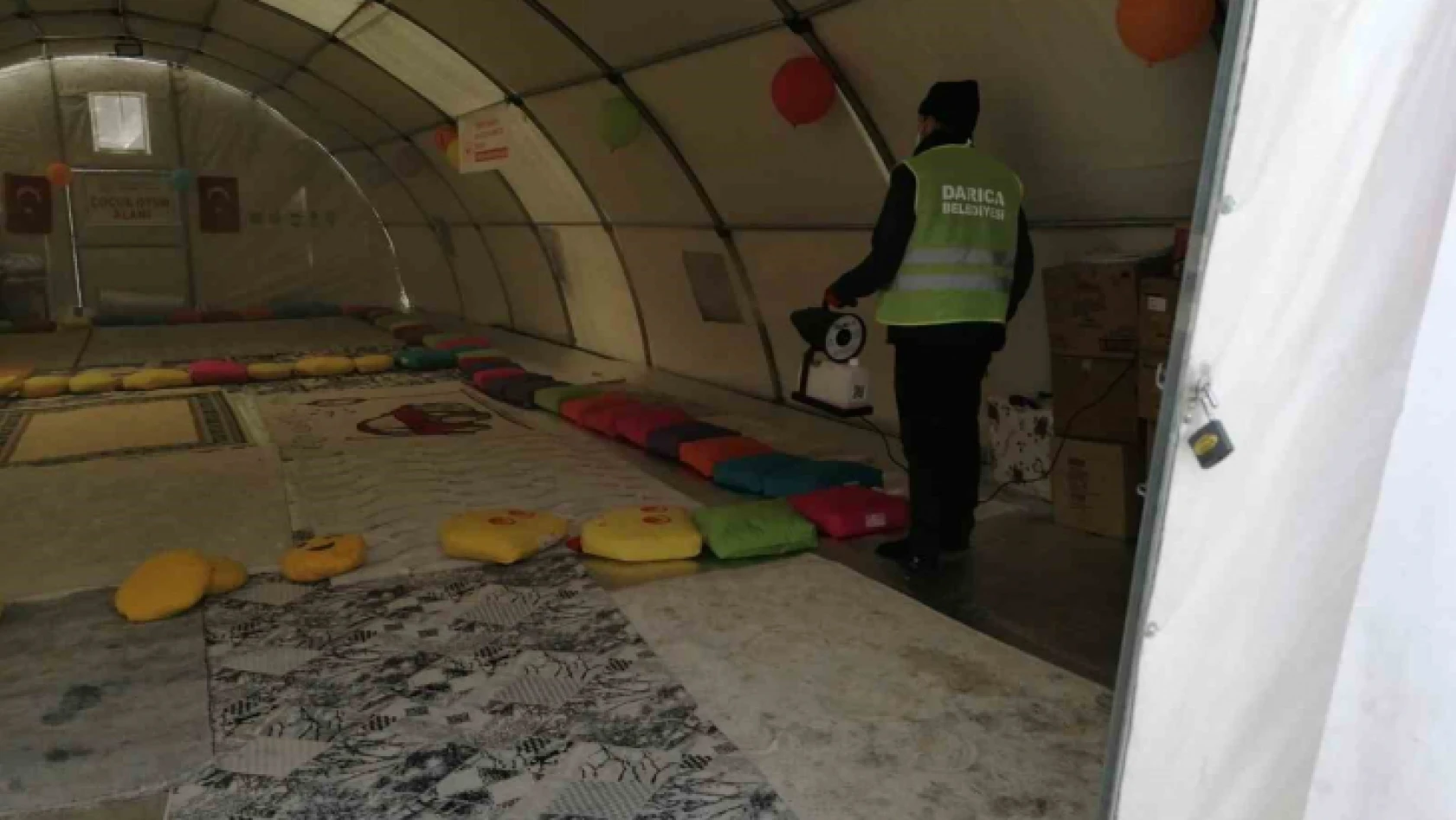 Darıca Belediyesi deprem bölgesinde salgın hastalıklara karşı önlem alıyor