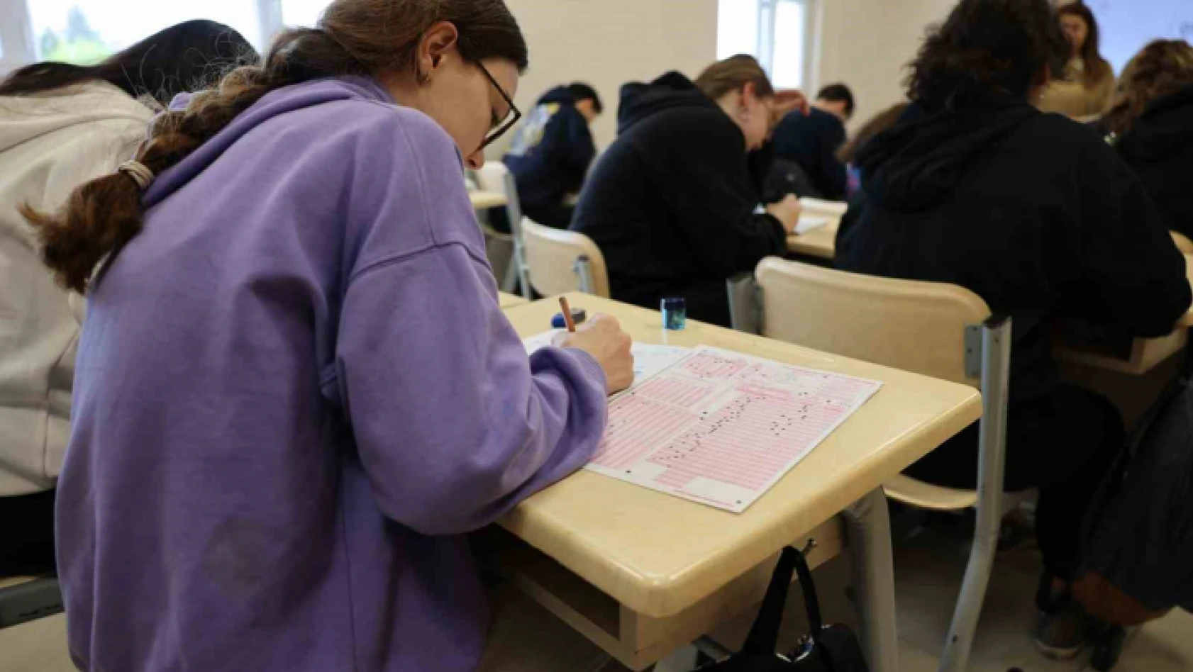 Darıca'da öğrencilere ücretsiz deneme sınavı