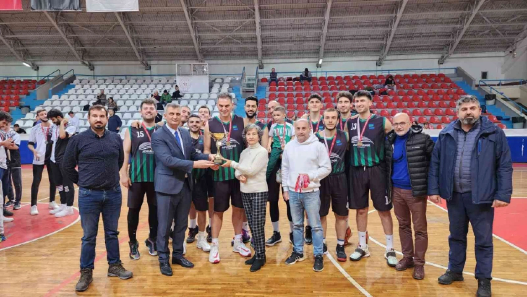 Değirmenderespor Basketbol Takımı Kocaeli şampiyonu