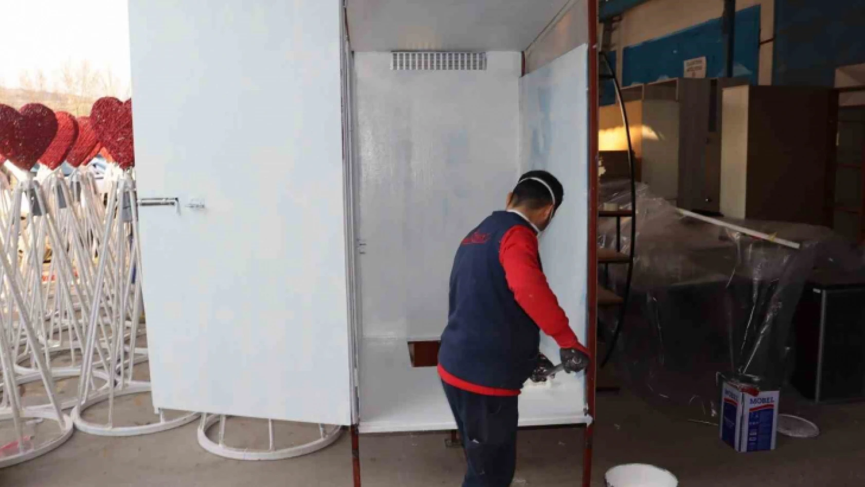 Deprem bölgesi için portatif tuvalet üretimine başlandı