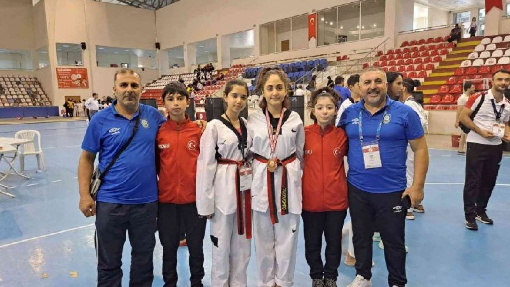 Duru Emine, Türkiye Minikler Tekvando Şampiyonasında üçüncü oldu