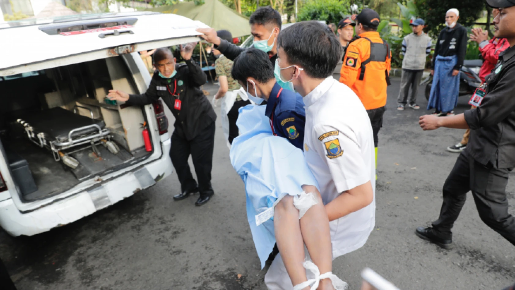 Endonezya depreminde bilanço ağır 46 ölü, 700 yaralı