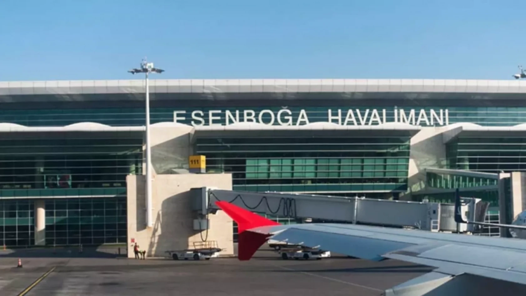 Esenboğa Havalimanı'nda uçakta bomba ihbarı ekipleri alarma geçirdi