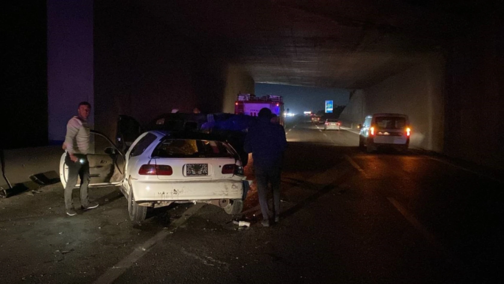Gebze'de iki otomobil çarpıştı: 1 yaralı