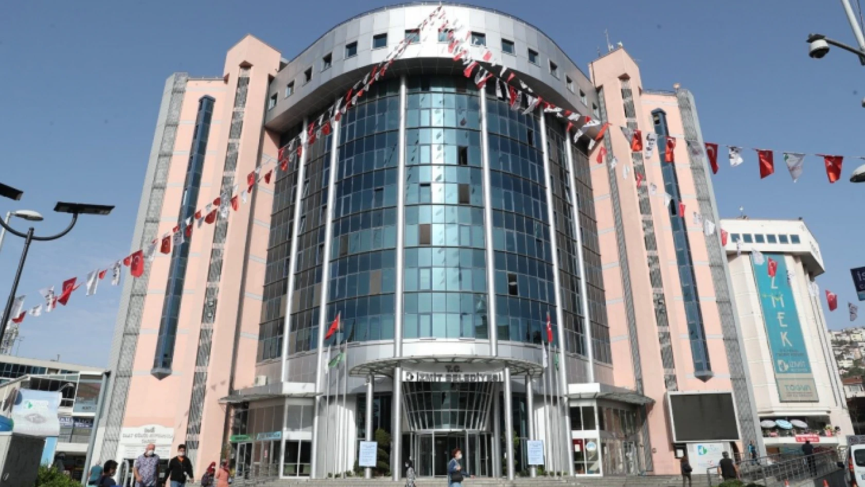 İzmit Belediyesi taciz skandalı ile çalkalanıyor