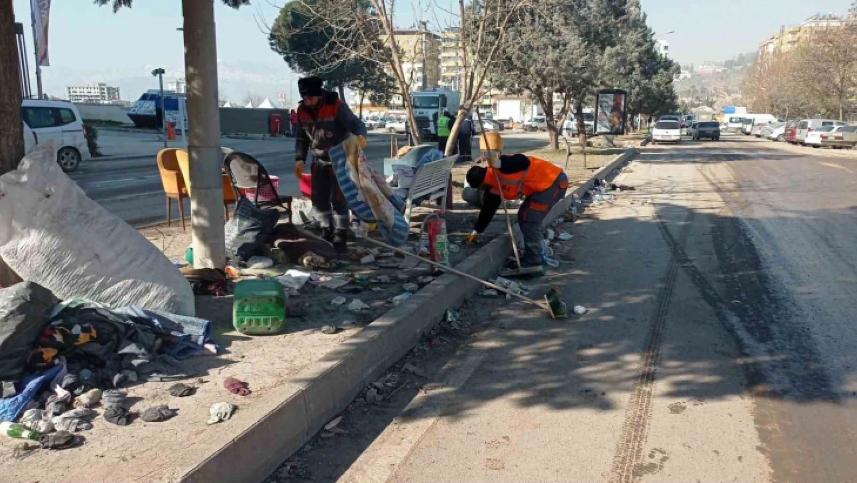 Körfez'in ekipleri Kahramanmaraş'ı temizliyor