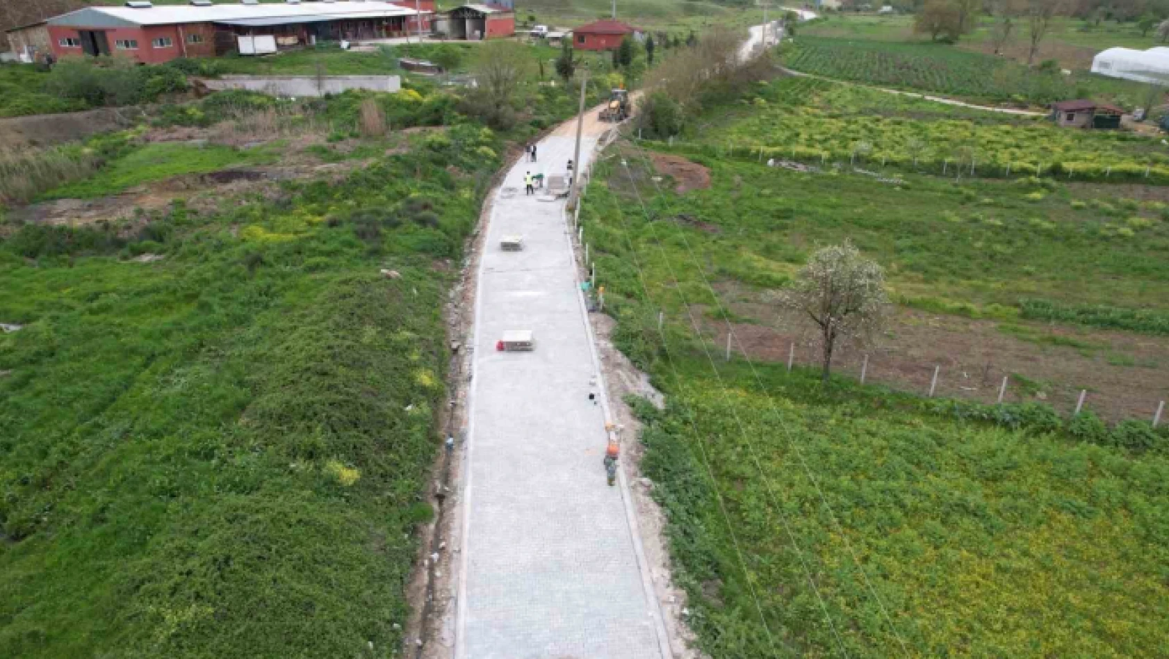 Karamürsel'in köylerine parke yol yapılıyor