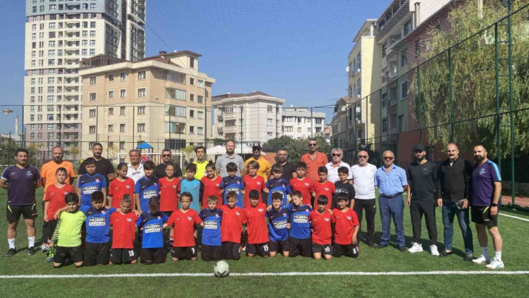 Kartal Belediyesi'nden efsane isim Metin Oktay'a vefa turnuvası