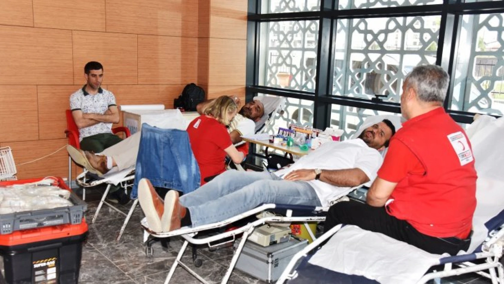 Kartepe'de kan bağışı kampanyası düzenlendi