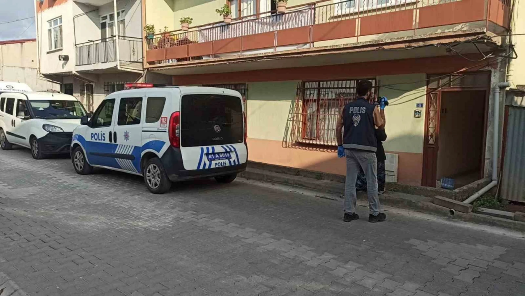 Kocaeli'de cinayet: Eniştesini silahla vurarak öldürdü