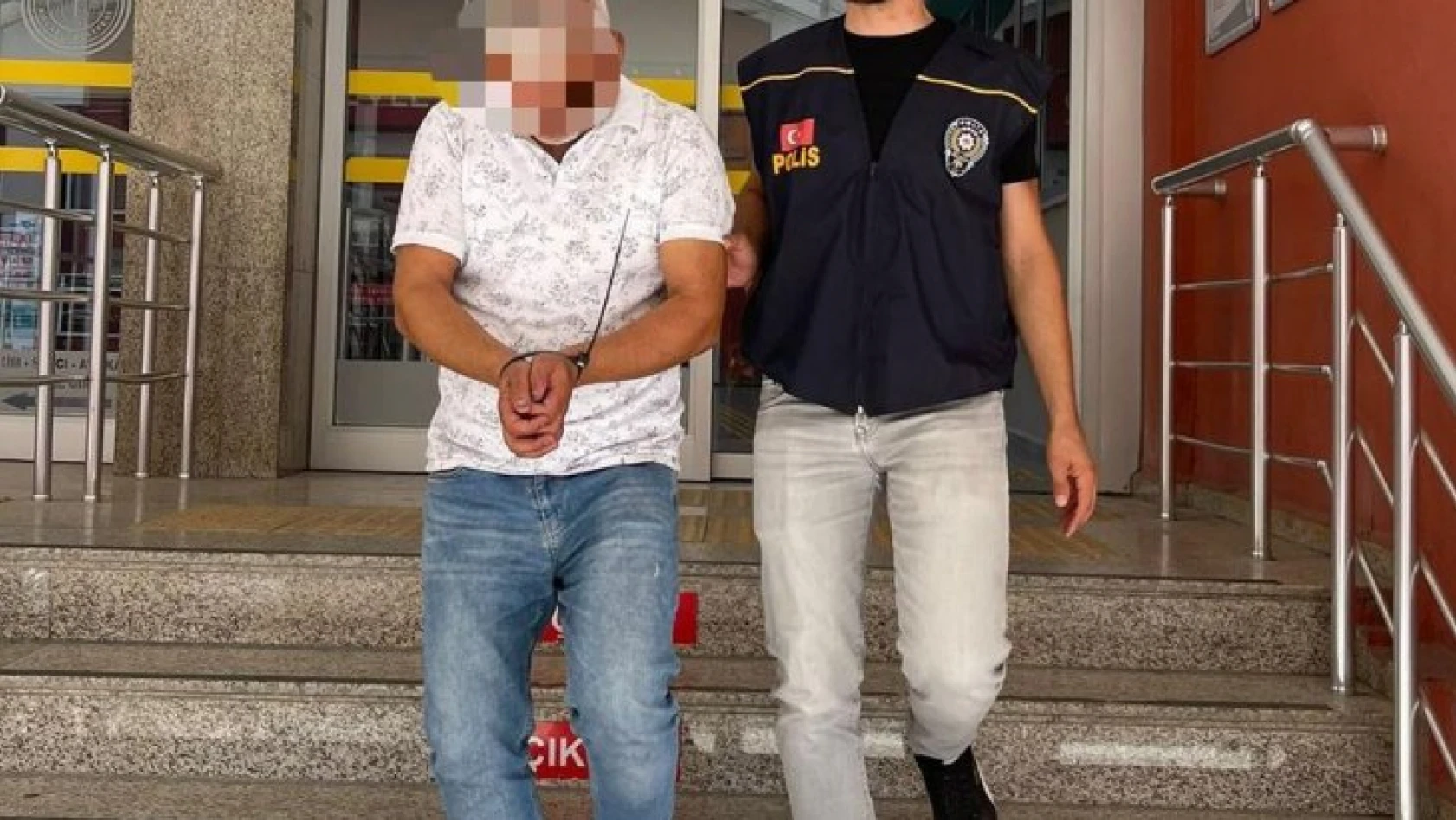 Kocaeli'de göçmen kaçakçısı tutuklandı