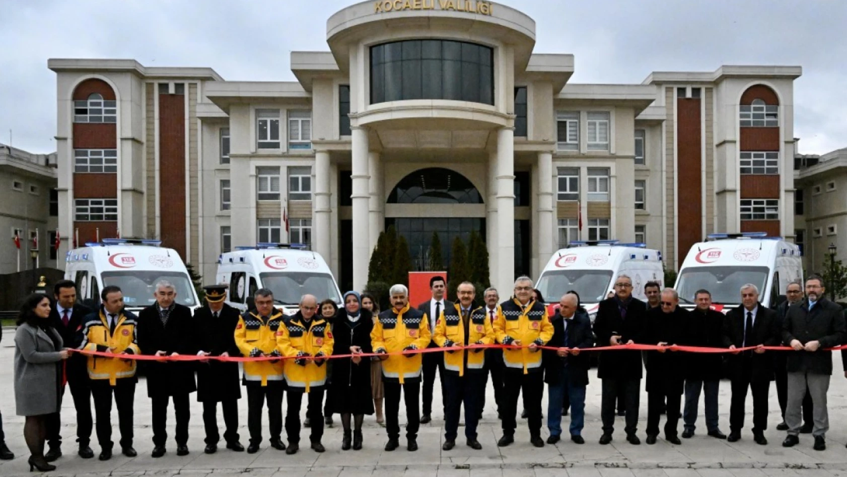 Kocaeli'de hizmete giren 4 yeni ambulansla sayı 90'a ulaştı