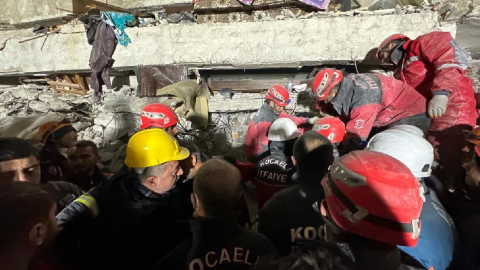 Kocaeli'nin kahraman ekibi 82 canı enkazdan kurtardı