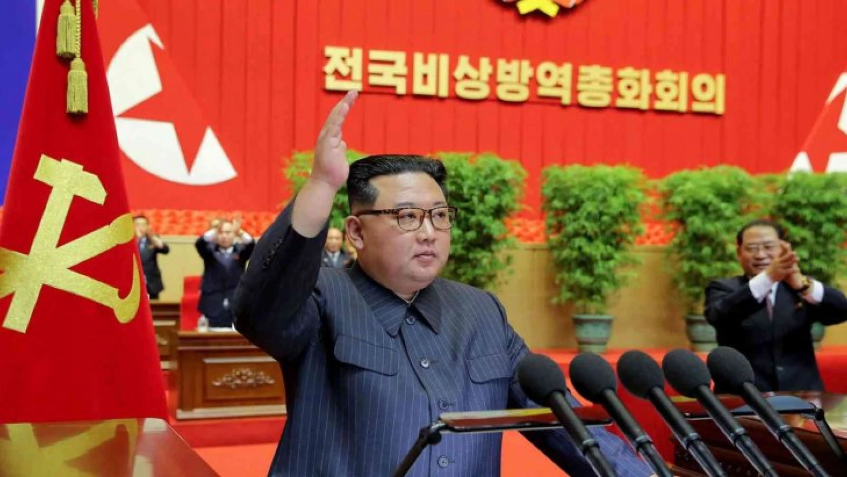 Kuzey Kore lideri Kim Jong-Un Covid-19 salgınına karşı zafer ilan etti