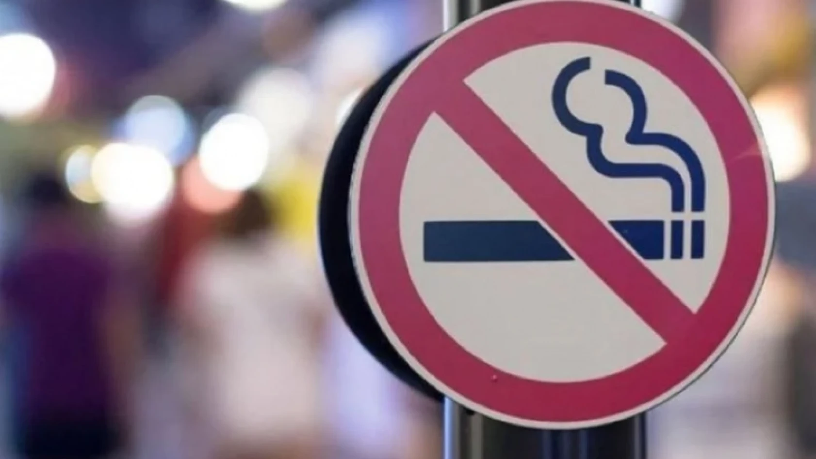 Meksika'da kamusal alanda sigara içmek yasaklandı