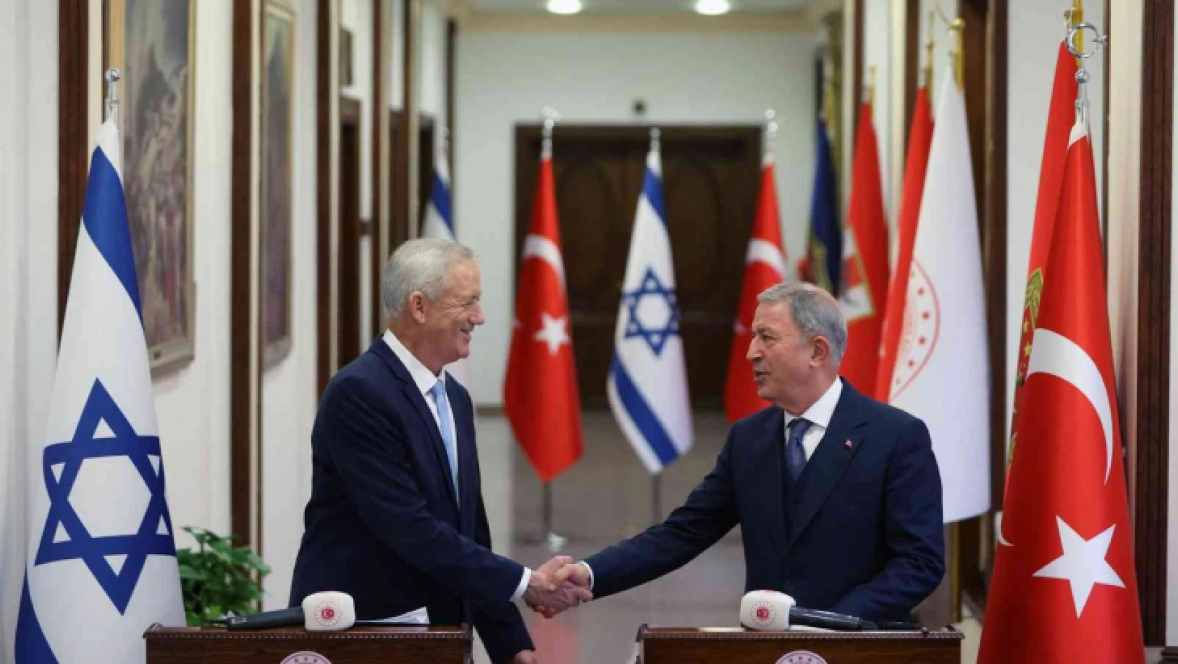 Milli Savunma Bakanı Akar ve İsrailli mevkidaşı Gantz'dan ortak basın toplantısı