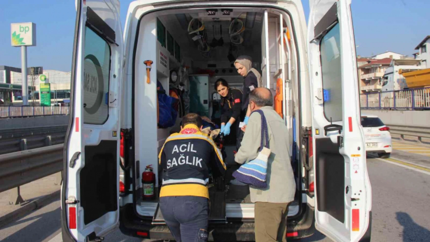 Kocaeli'de zincirleme kaza : 3 yaralı