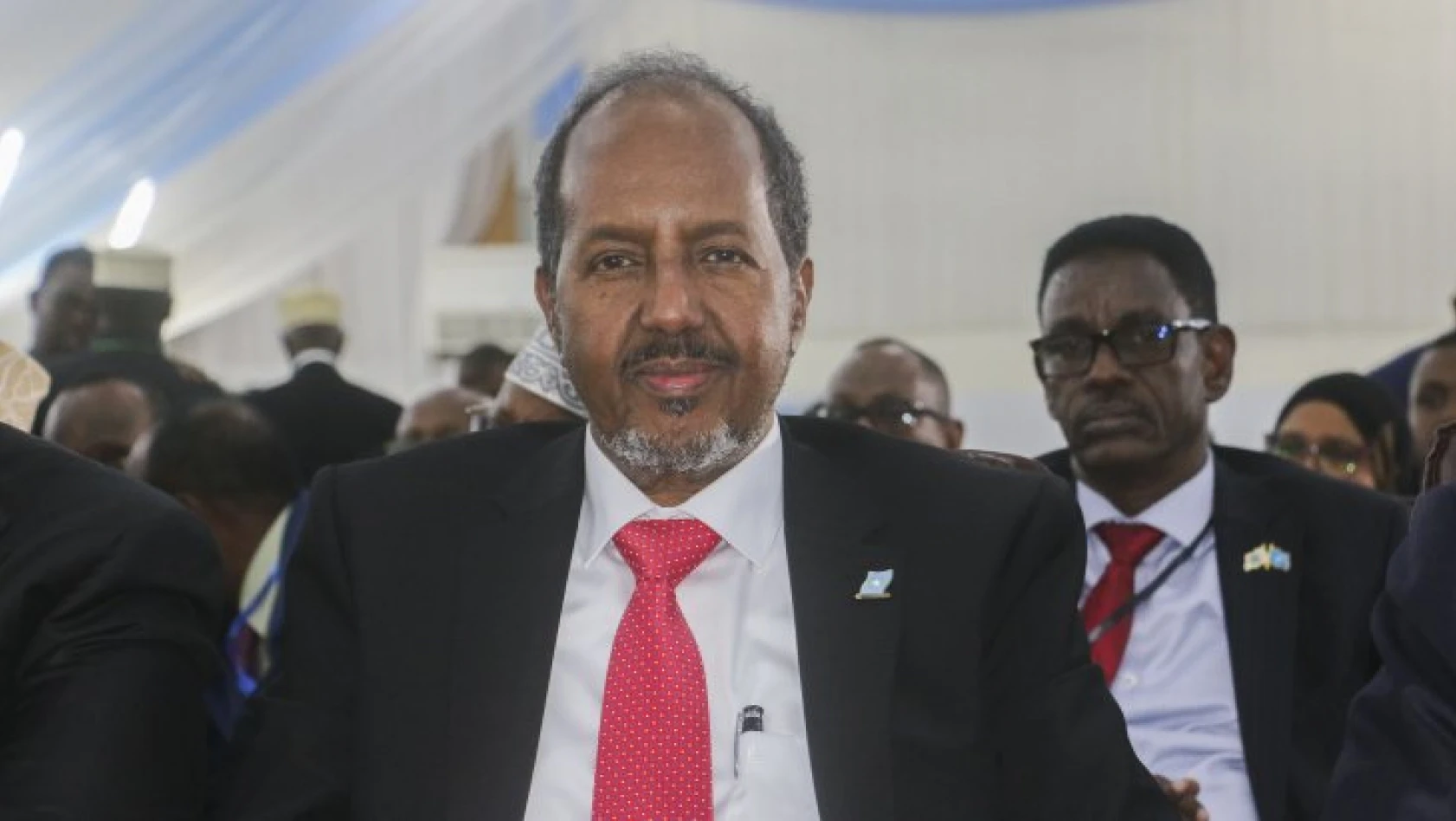    Somali'nin eski Cumhurbaşkanı Hasan Şeyh Mahmud 214 oyla yeniden cumhurbaşkanı seçildi   