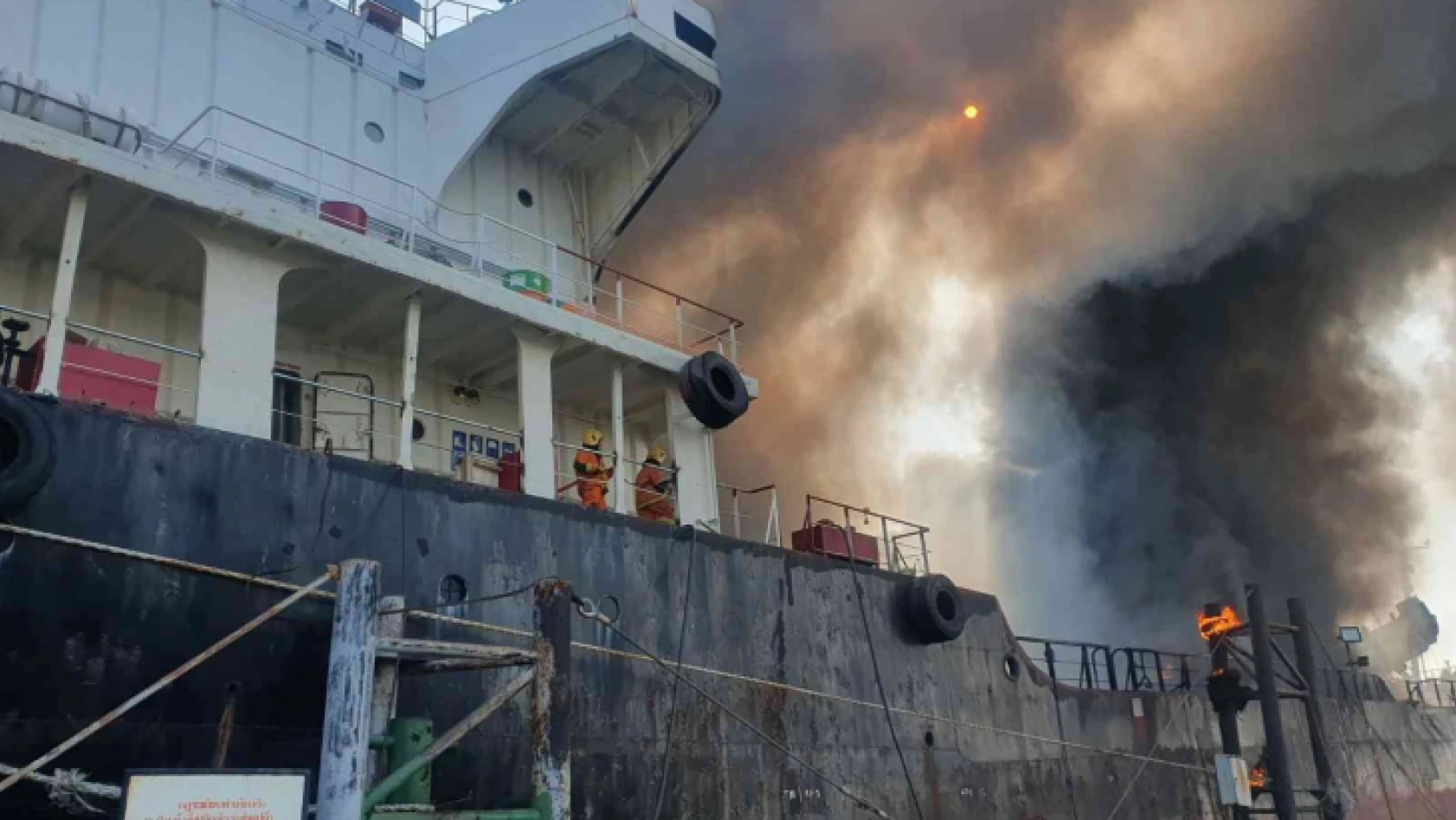 Tayland'da petrol tankerinde patlama: 1 ölü, 2 yaralı