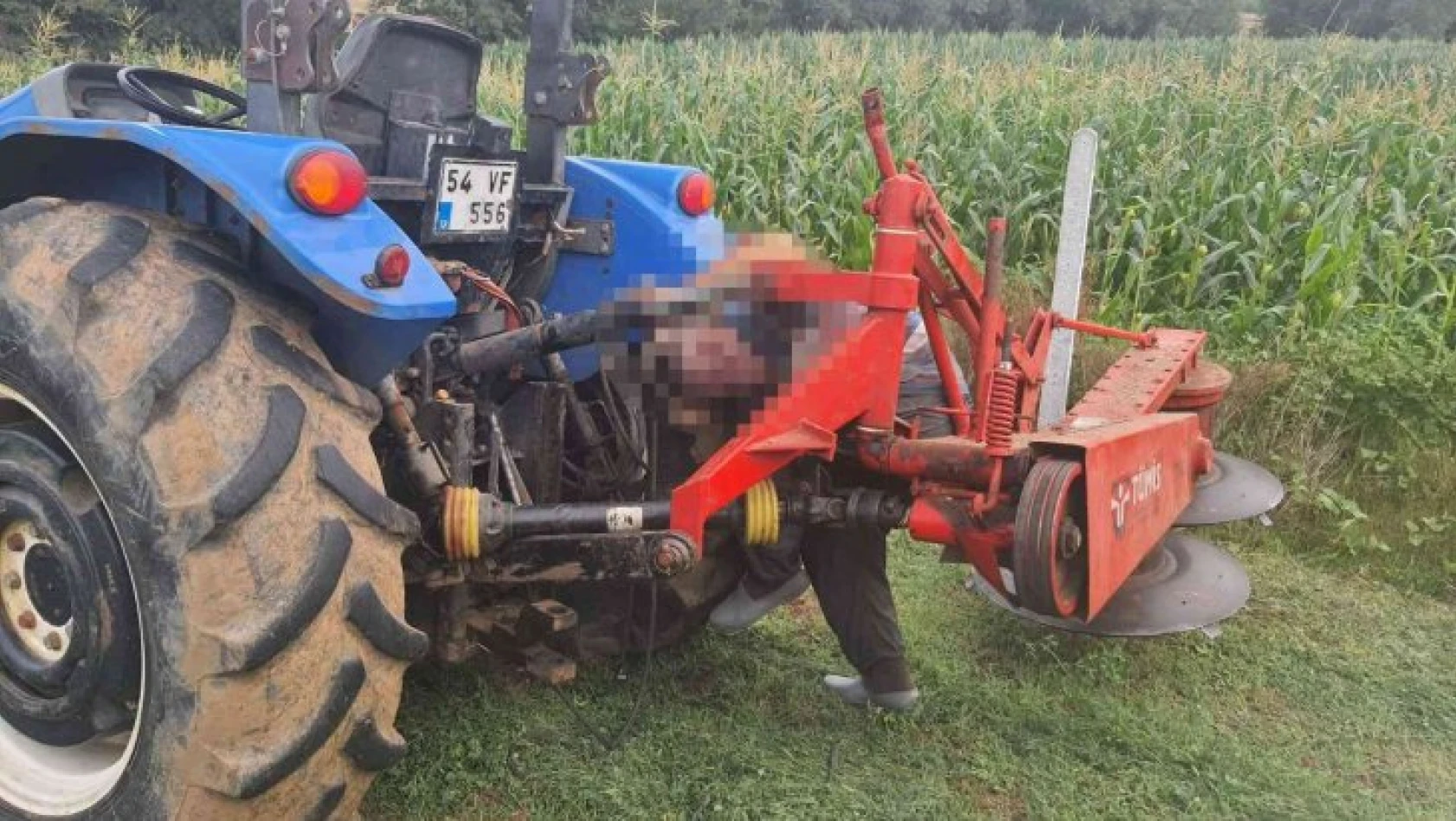 Traktörle tarım aleti arasında sıkışan sürücü hayatını kaybetti