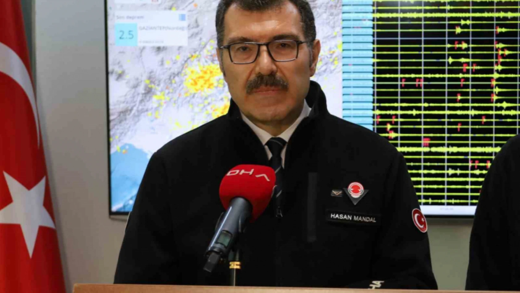 TÜBİTAK Başkanı Prof. Dr. Mandal: 'Her 30 saniyede bir deprem görüyoruz bölgede'