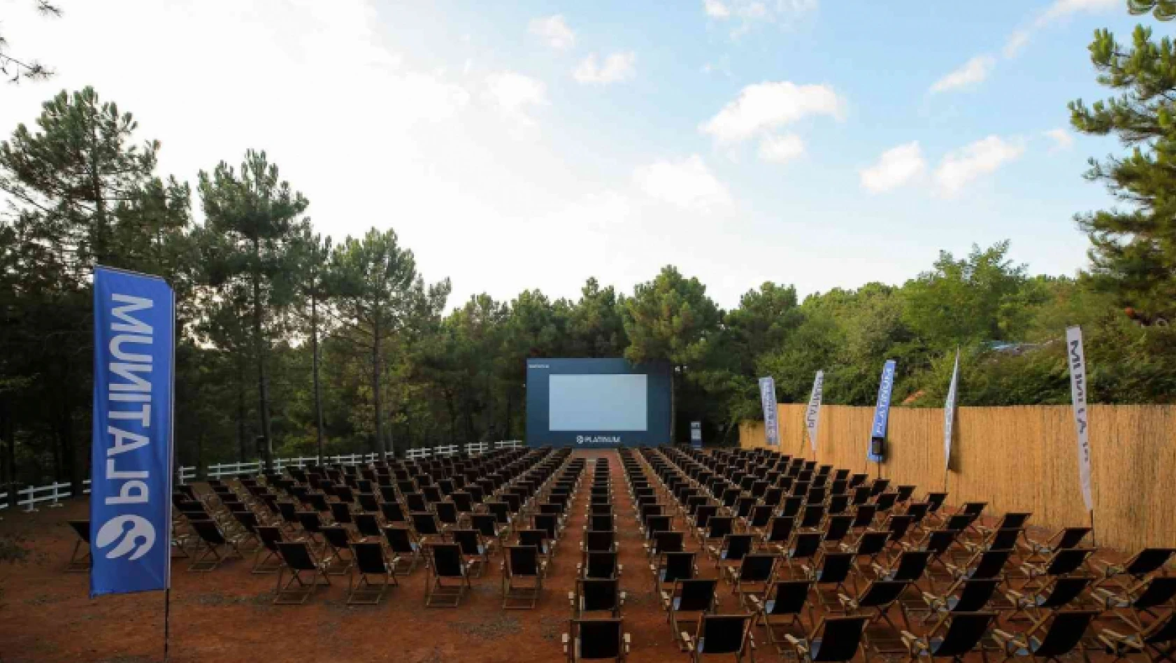 Turkcell Platinum Park'ta açık hava sineması başladı