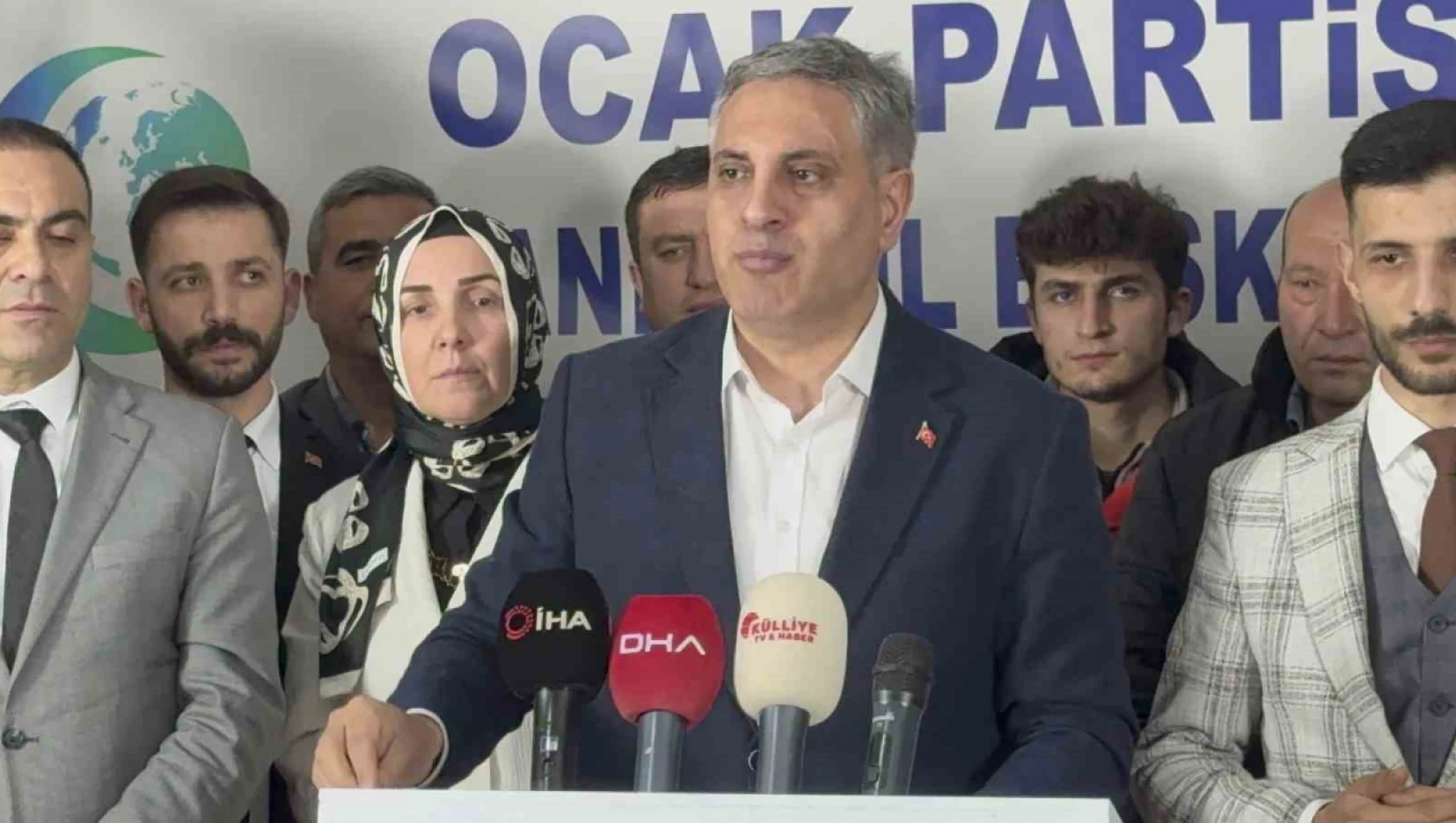 Ocak Partisi Genel Başkanı Canpolat, İstanbul'da AK Parti'yi destekleyecekleri duyurdu