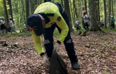 Çocuklar çevreyi temizledi