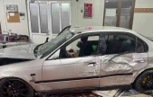 Otomobilin camiye daldığı anların güvenlik kamerası ortaya çıktı