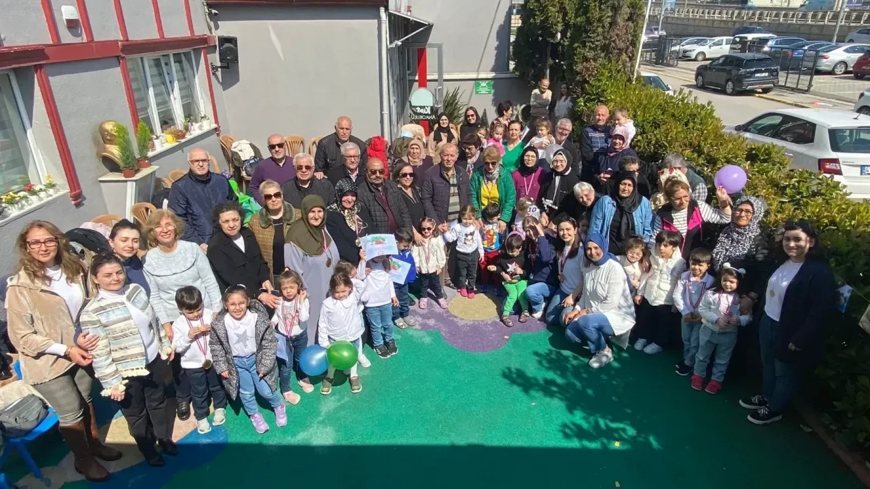 Bilgi Köprüsü KIDS Anaokulu’ndan Yaşlılara Saygı Haftası’nda renkli bir buluşma