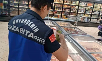 Büyükşehir zabıtasından market denetimi