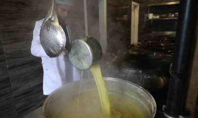 Darıca'da her gün yüzlerce eve sıcak yemek ulaştırılıyor