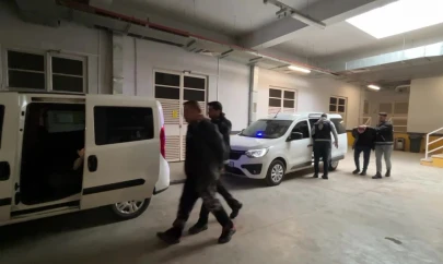 Fuhuş operasyonunda 4 şüpheli yakalandı: 7 mağdur kadın kurtarıldı