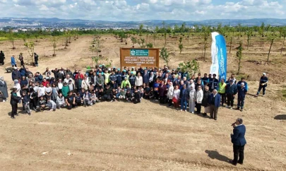 Öğrenciler gelecekler için fidan dikti