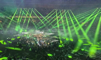 Şampiyon Kocaelispor kupasını binlerce taraftarı önünde kaldırdı