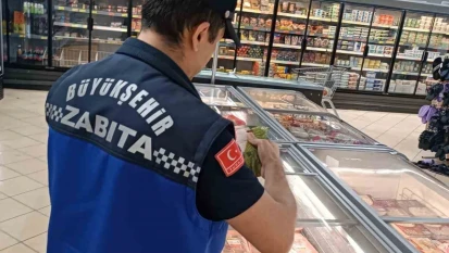 Büyükşehir zabıtasından market denetimi