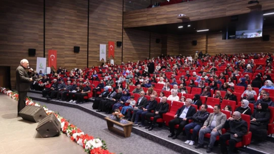 'Çocuklara güzel dili değil, kaş çatmayı öğretiyoruz'