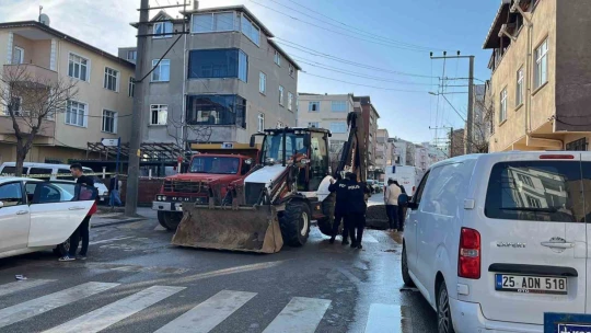Altyapı çalışması sırasında doğal gaz borusu delindi