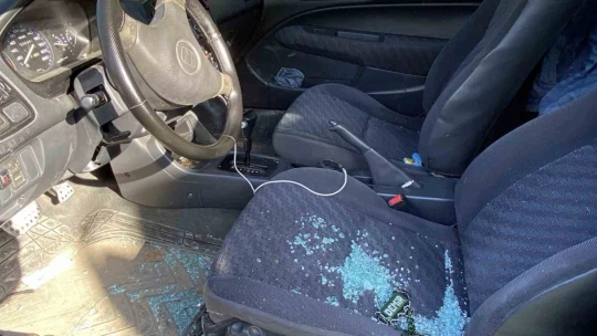 Cezaevi firarisi aracı polisin üzerine sürdü