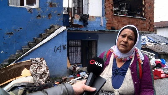 Evi kül oldu, yanan odasında gözyaşlarına boğuldu