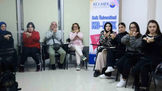 Gelinlerini işaret diliyle istediler