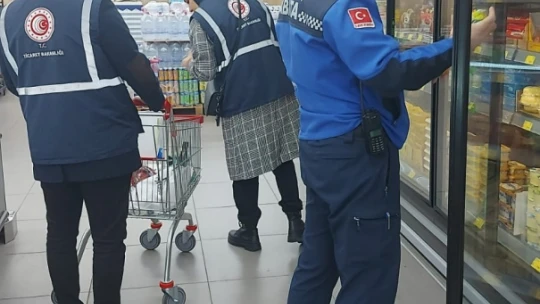 Gıda denetiminde tarihi geçmiş ürün bulunduran işletmelere ceza