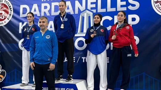 Kağıtspor'dan şampiyonluklarla dolu bir yıl