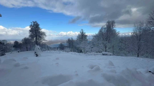 Kartepe kar ile şenlendi