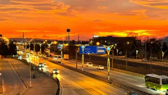 Kocaeli kızıla büründü, görüntü mest etti