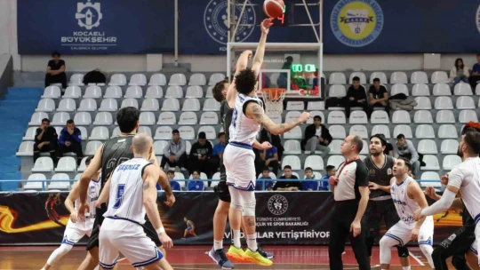 TB2L: Kocaeli BŞB Kağıtspor: 68 - Akhisar Belediye: 65