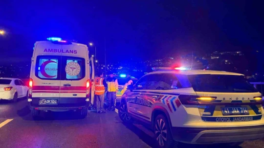 Tem otoyolunda kaza: 4 yaralı