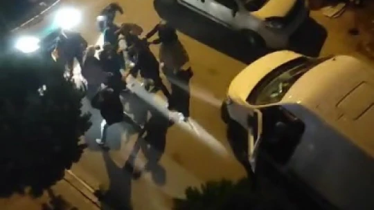 Trafikte yol verme tartışması meydan kavgasına döndü: 5 kişi silahla yaralandı